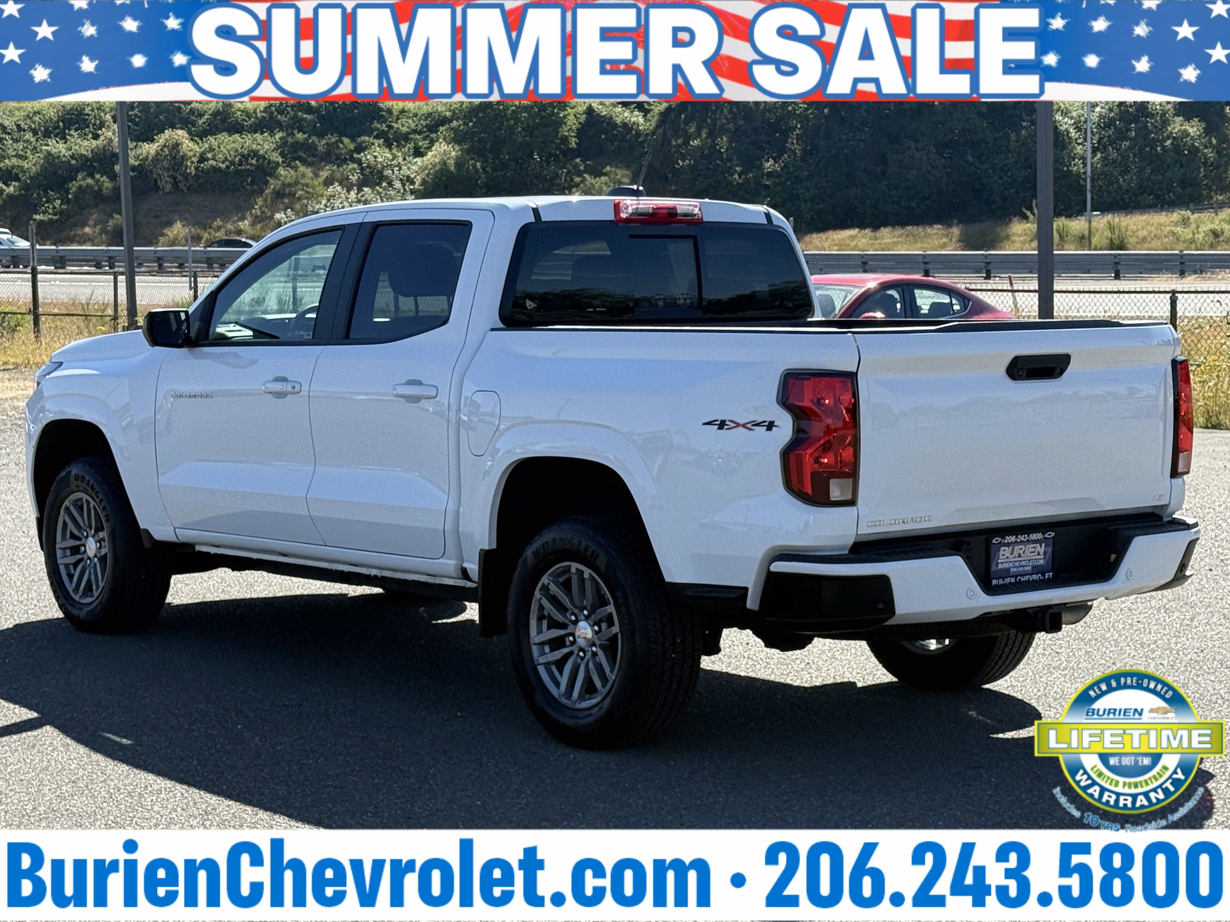 Used 2024 Chevrolet Colorado LT w/ LT Convenience Package II AWD/4WD image 3