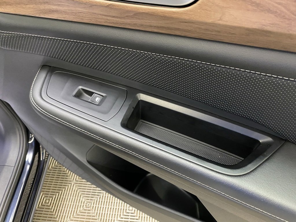 Used 2024 Volkswagen Atlas SE image 47