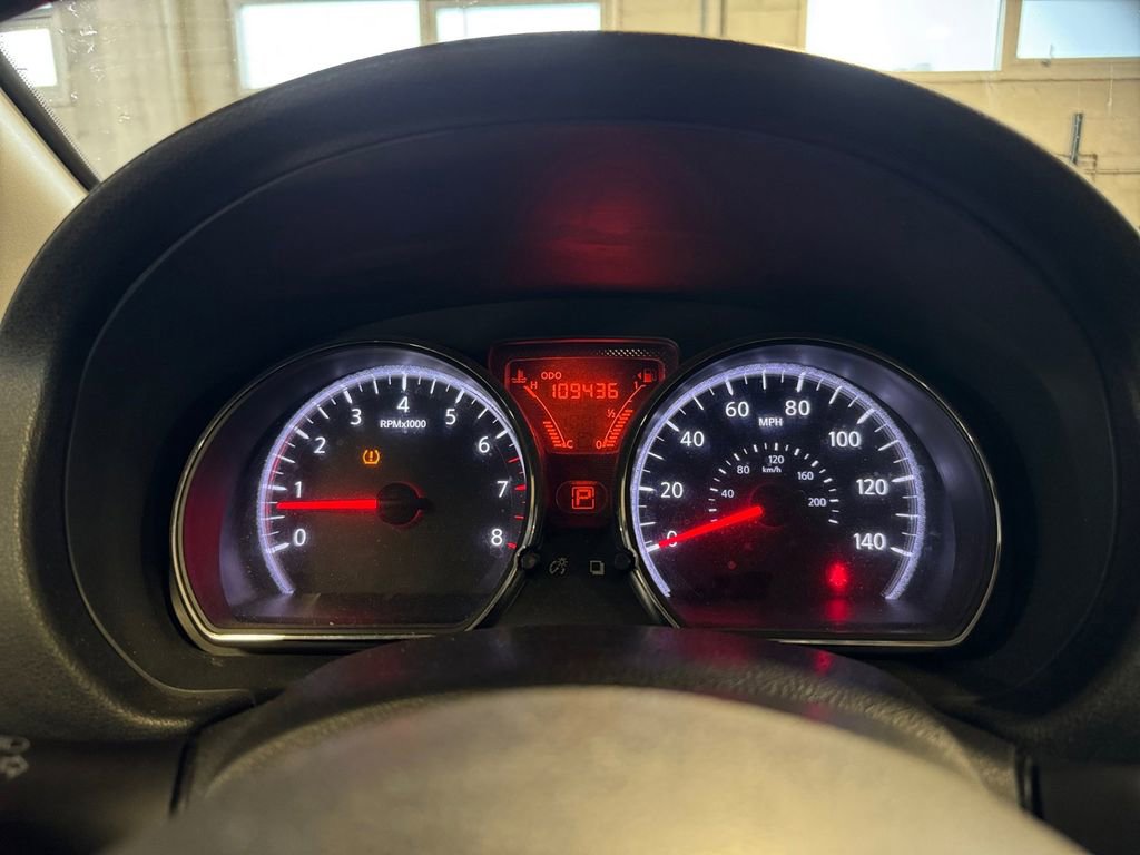 Used 2014 Nissan Versa SV image 16