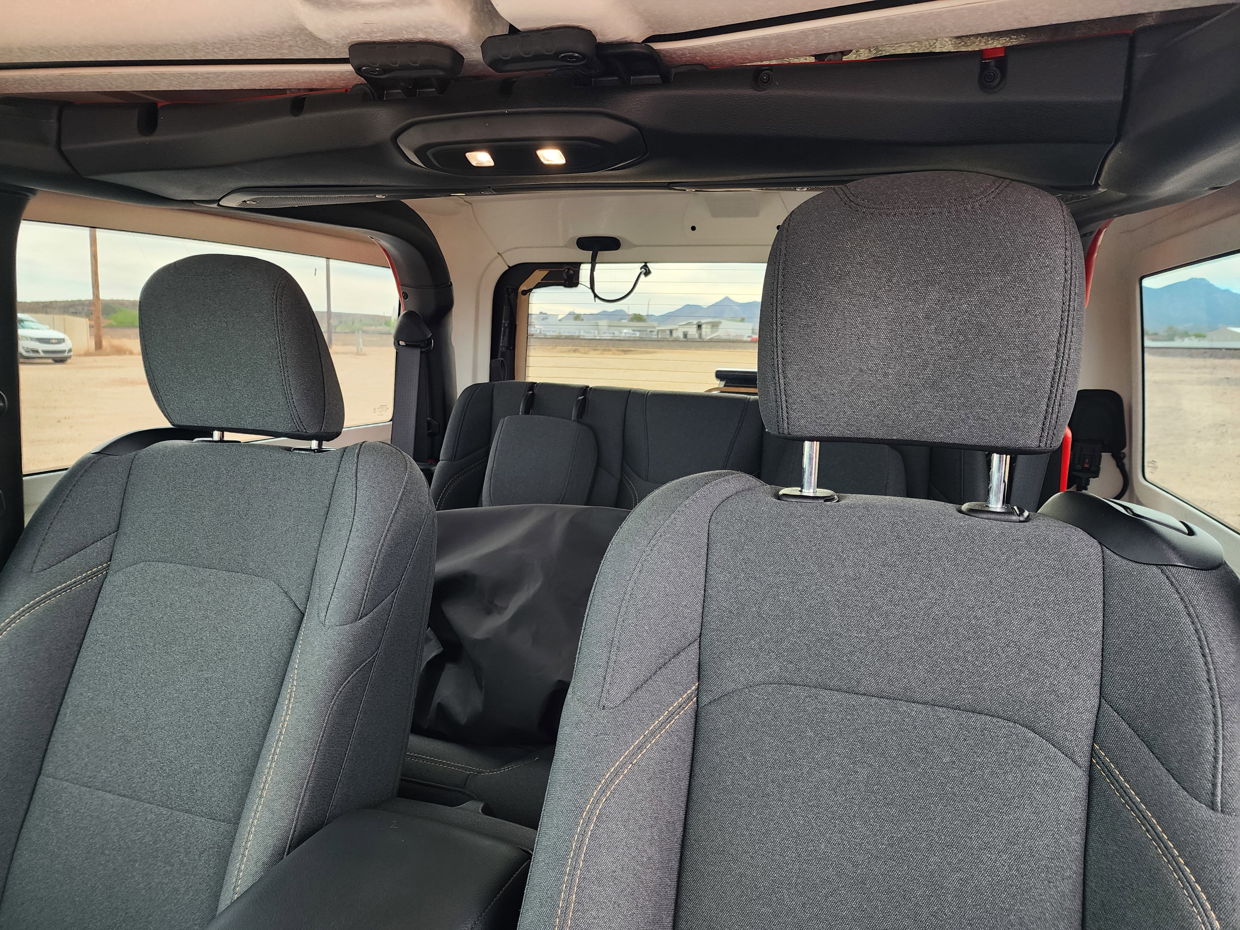 Used 2025 Jeep Wrangler Sport AWD/4WD image 16