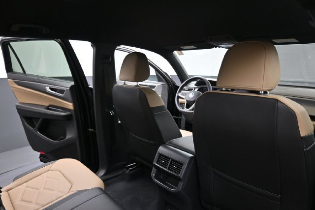 New 2026 Volkswagen Atlas Cross Sport SE AWD/4WD image 15