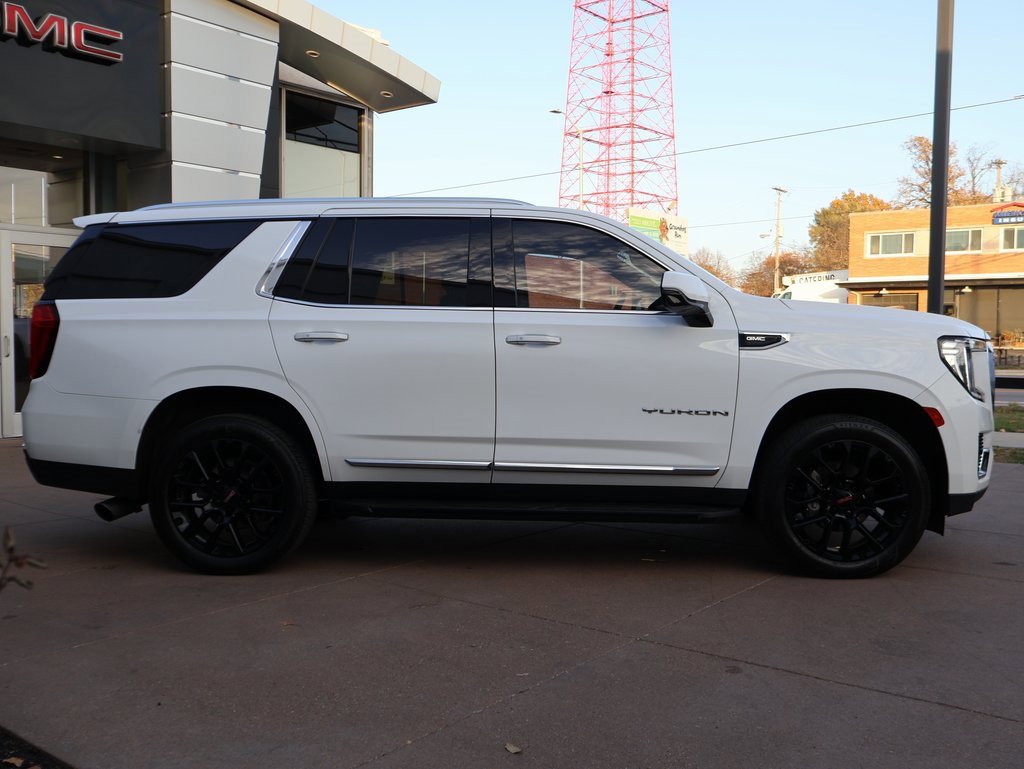 Used 2022 GMC Yukon SLT w/ SLT Luxury Package image 8
