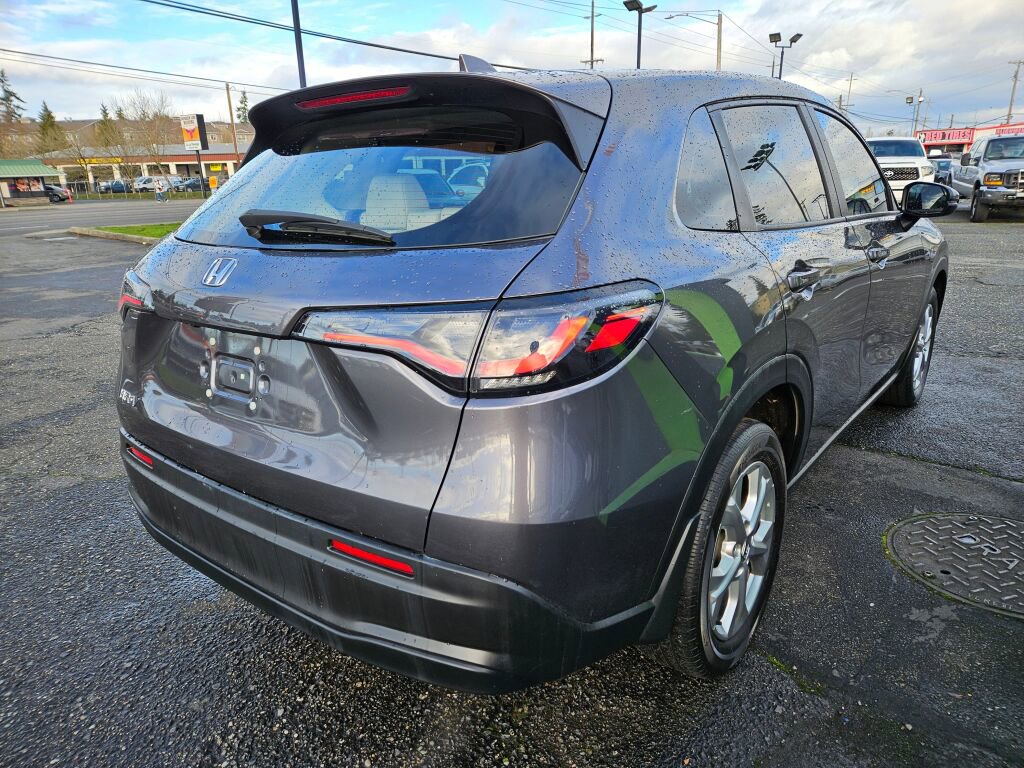 Used 2023 Honda HR-V LX image 5