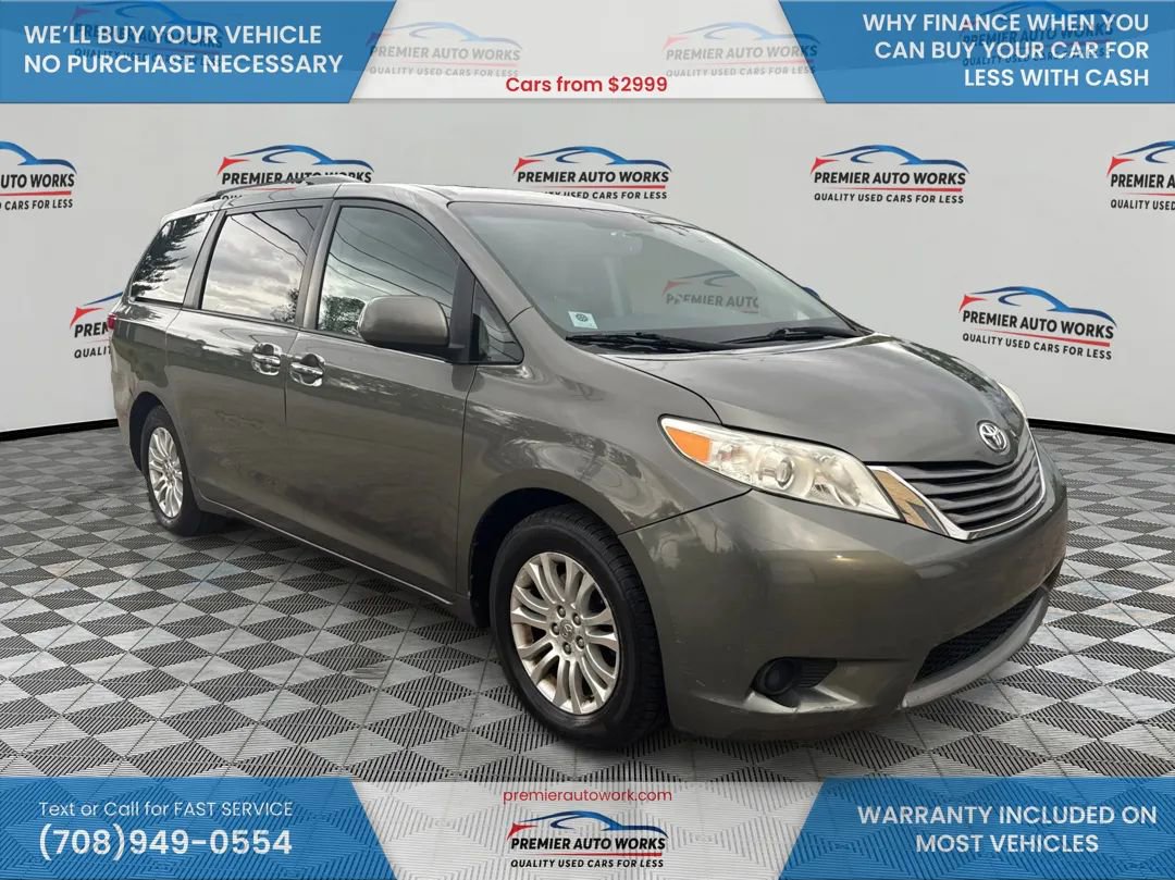 Used 2011 Toyota Sienna XLE w/ XLE Navigation Pkg FWD image 3