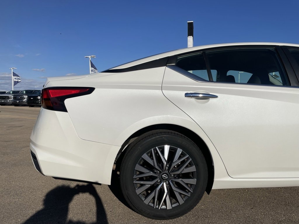 Used 2024 Nissan Altima 2.5 SV image 36