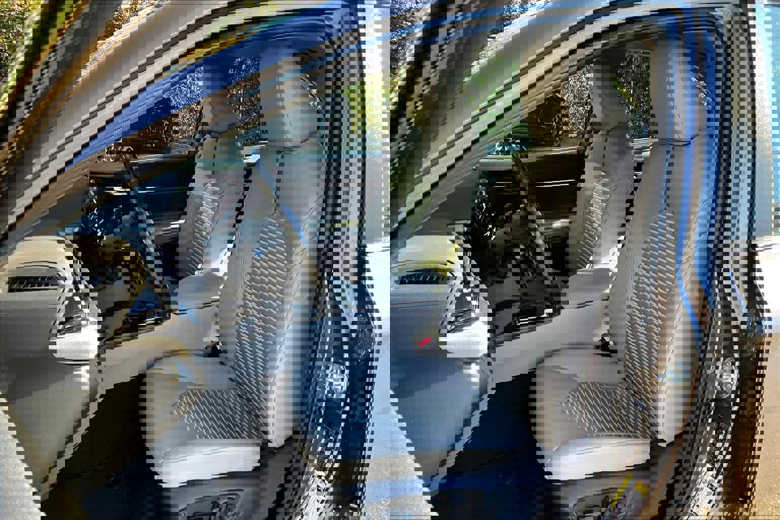 Used 2023 Toyota Camry SE image 7