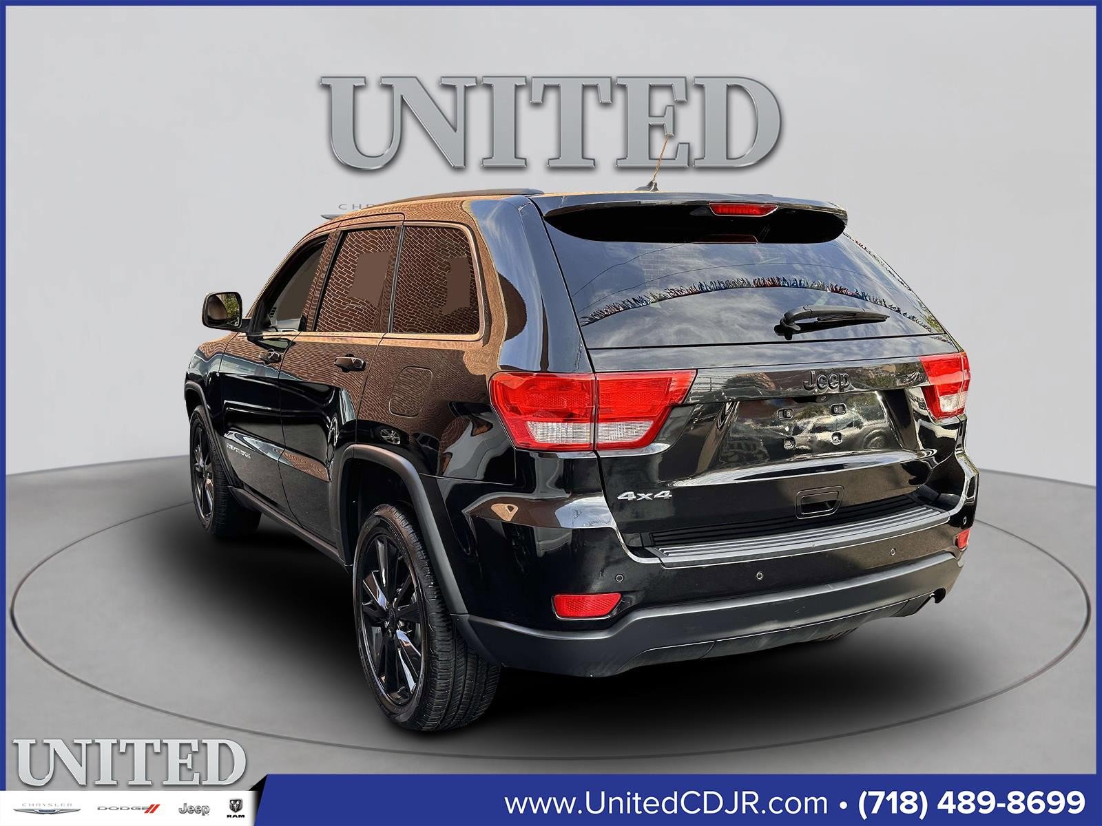 Used 2012 Jeep Grand Cherokee Altitude image 4