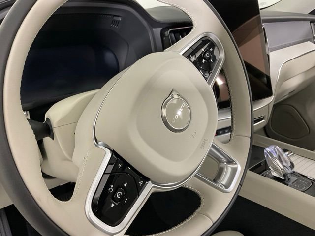 New 2026 Volvo XC60 B5 Ultra w/ Protection Package Premier image 19
