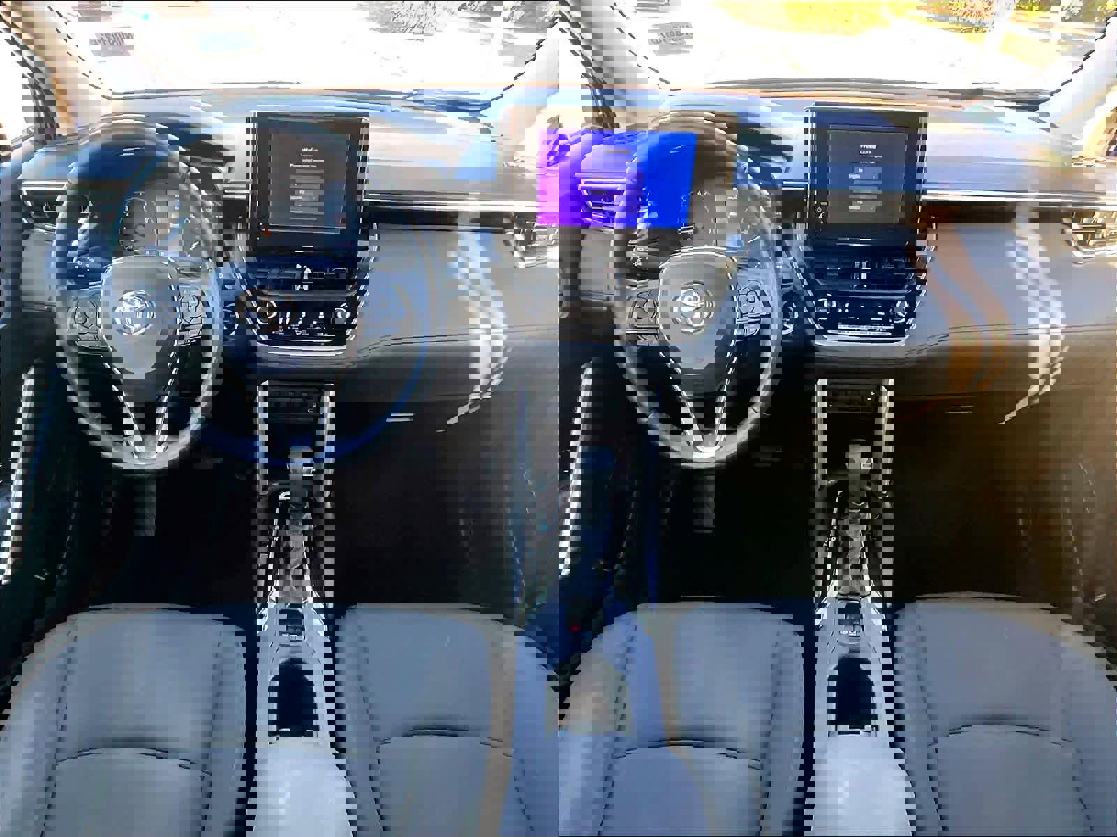 Used 2023 Toyota Corolla Cross LE image 21