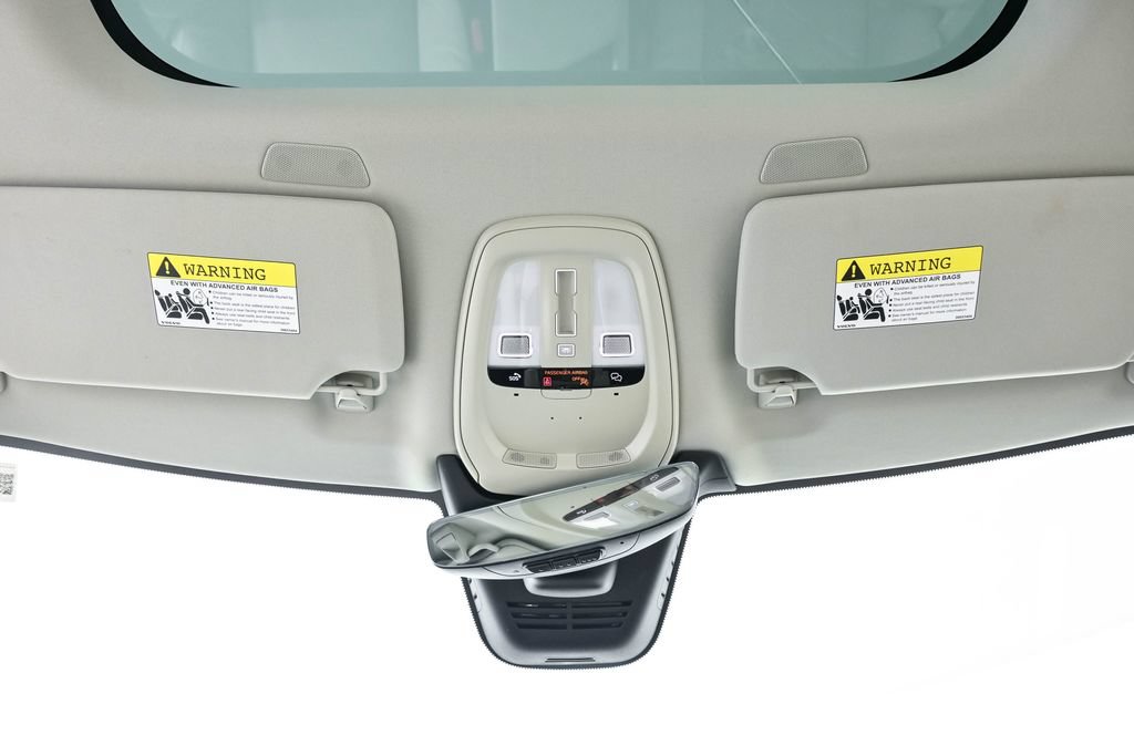 Certified 2025 Volvo XC90 T8 Core w/ Protection Package AWD/4WD image 20