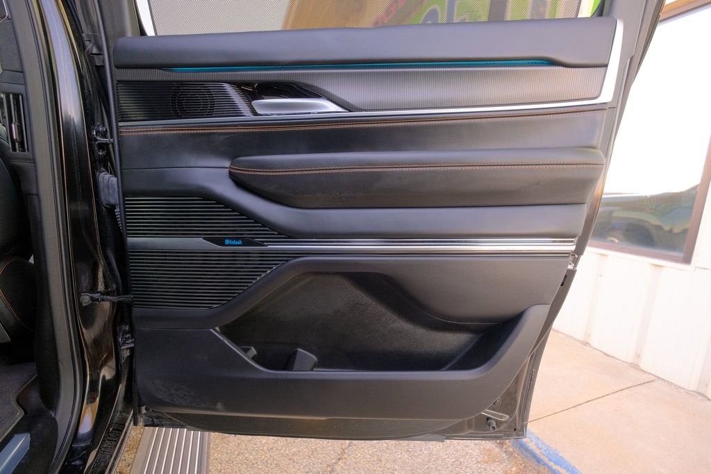 Used 2023 Jeep Grand Wagoneer L Series III w/ Rear Seat Video Group 1 image 20