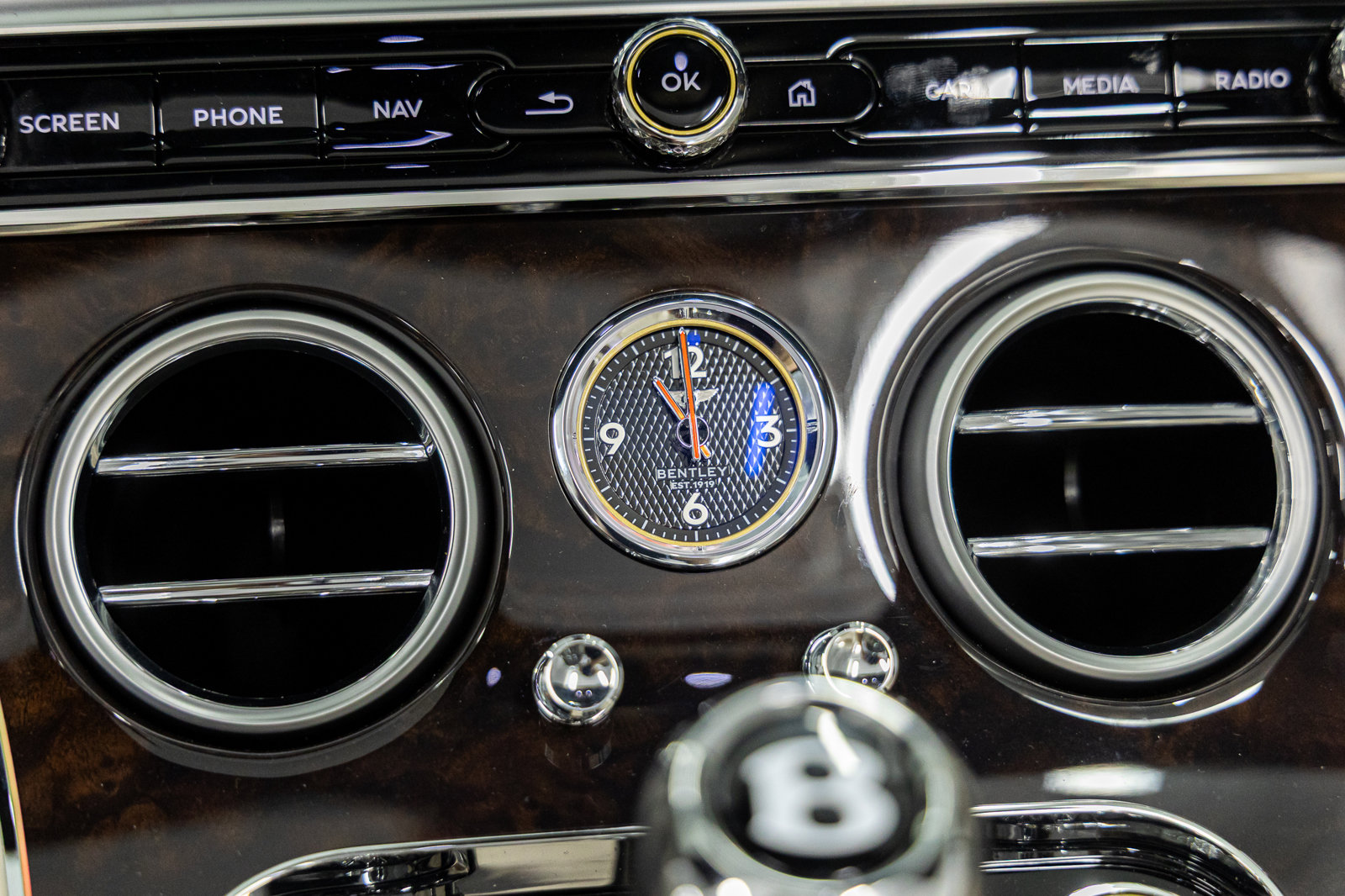 New 2026 Bentley Continental GT Azure AWD/4WD image 40