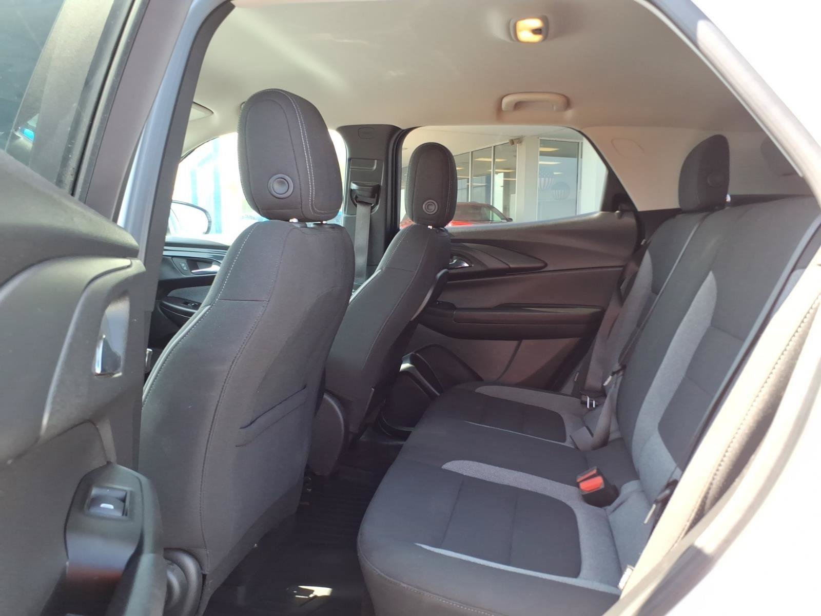 Used 2024 Chevrolet TrailBlazer LT w/ LT Cold Weather Package FWD image 4