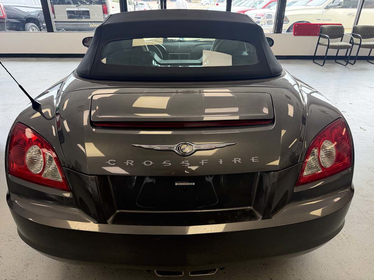 Used 2005 Chrysler Crossfire Limited RWD image 15