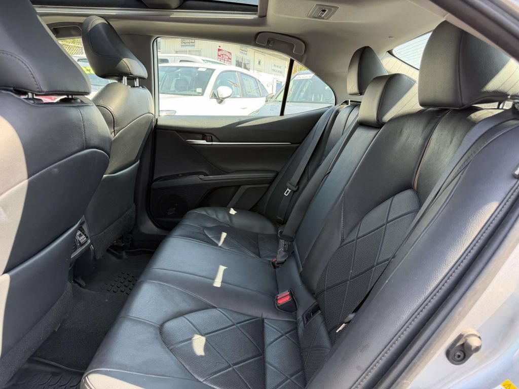 Used 2019 Toyota Camry FWD image 13