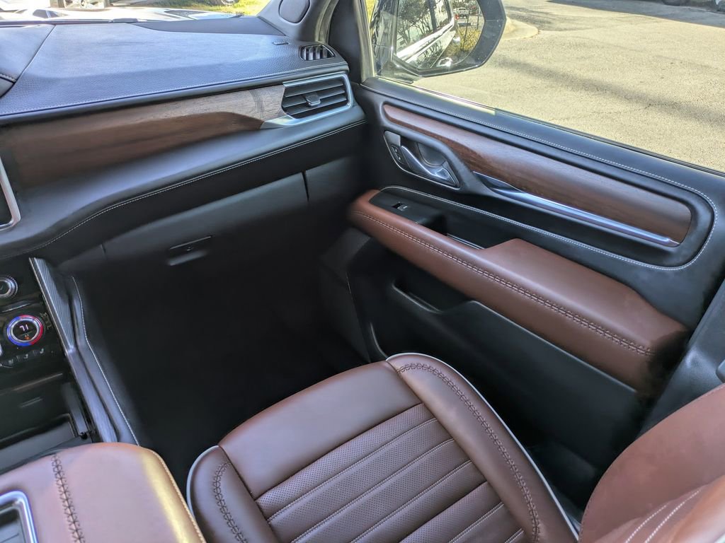 Used 2023 GMC Yukon Denali Ultimate image 21