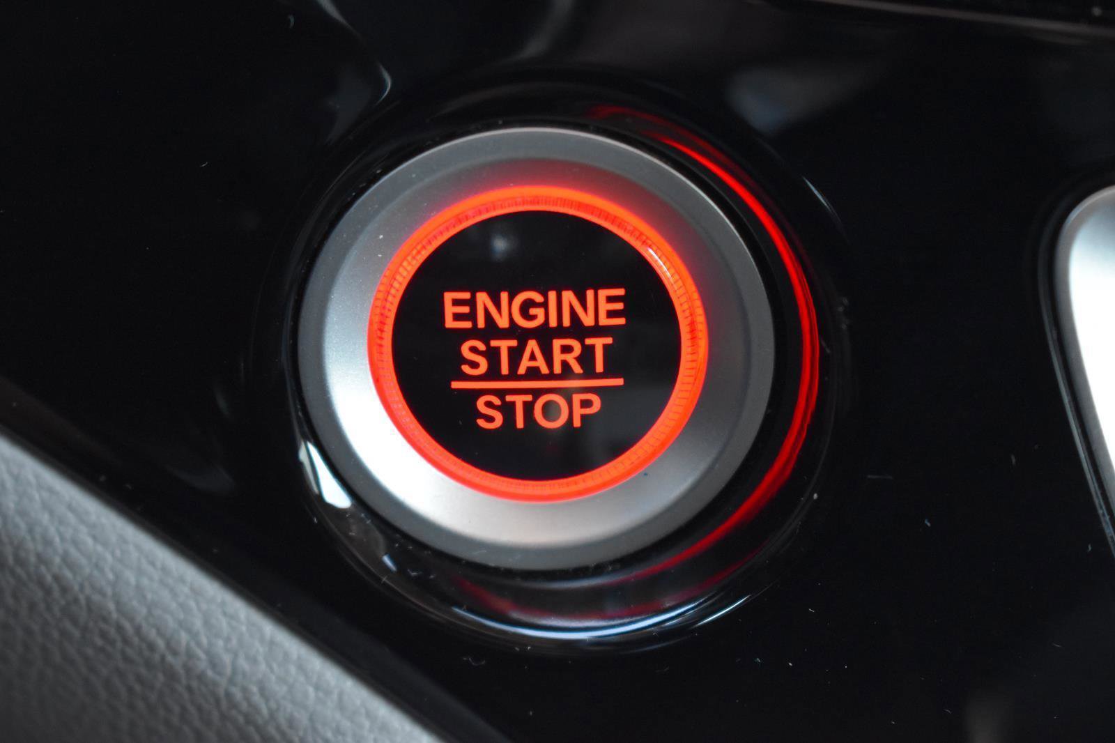 Used 2018 Honda Pilot Touring image 8