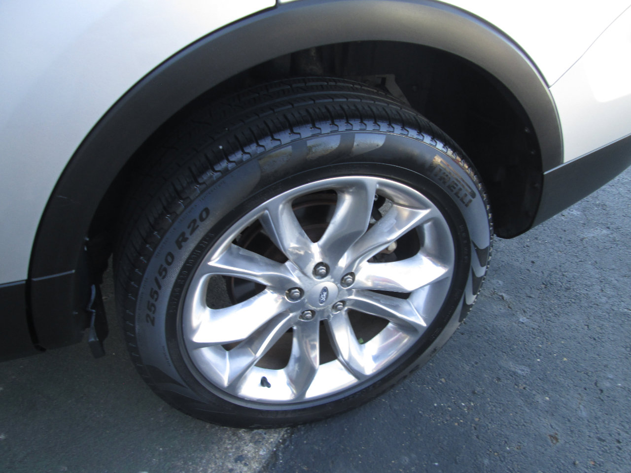 Used 2013 Ford Explorer XLT image 37