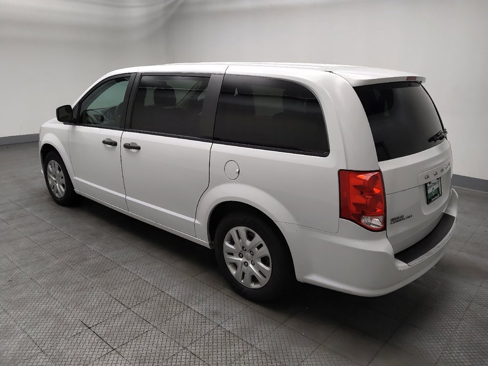 Used 2019 Dodge Grand Caravan SE FWD image 3