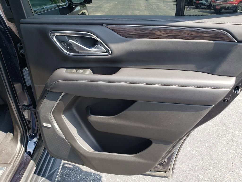 Used 2022 Chevrolet Tahoe LT w/ LT Signature Package image 22