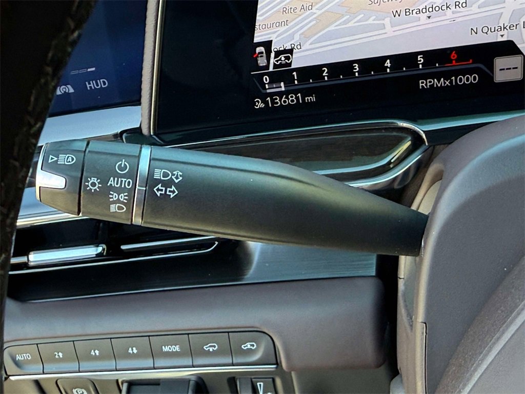 Used 2024 Cadillac Escalade ESV Sport Platinum w/ LPO, ONYX Package image 31