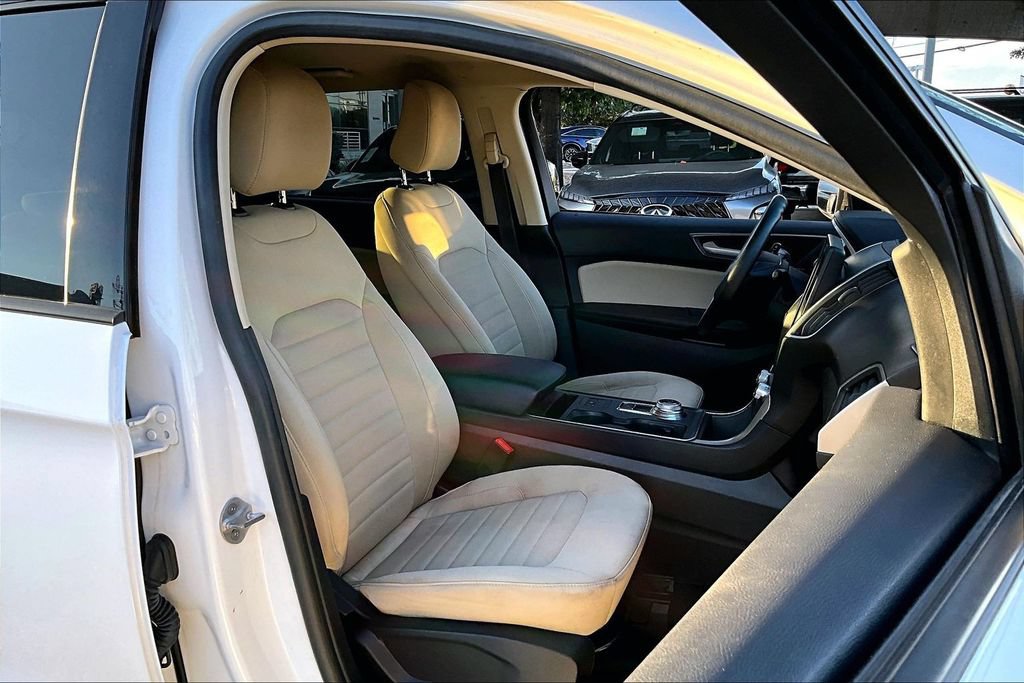 Used 2021 Ford Edge SE AWD/4WD image 9