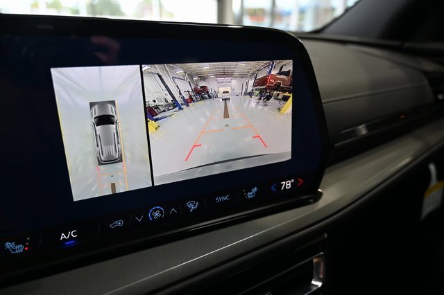 New 2026 Chevrolet Traverse LT w/ Driver Confidence Package image 17