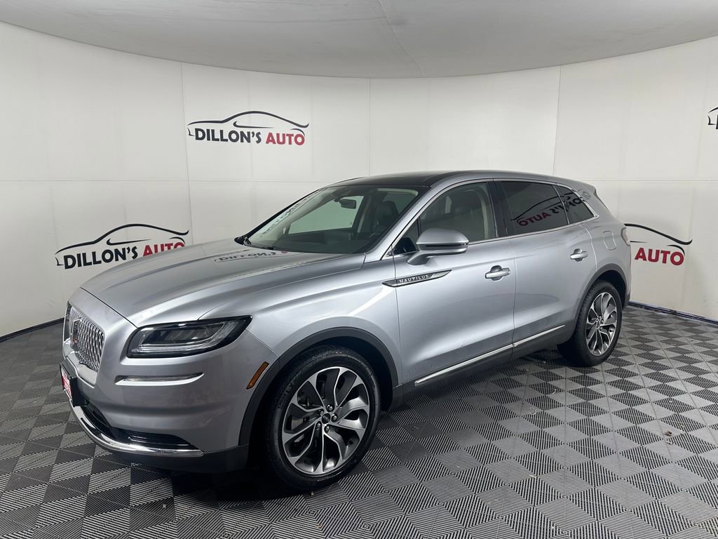 Used 2022 Lincoln Nautilus Reserve image 2