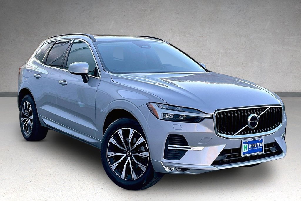 Certified 2023 Volvo XC60 B5 Core AWD/4WD image 3