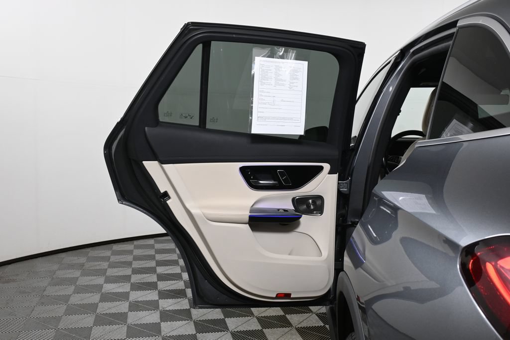 Used 2023 Mercedes-Benz GLC 300 4MATIC image 28