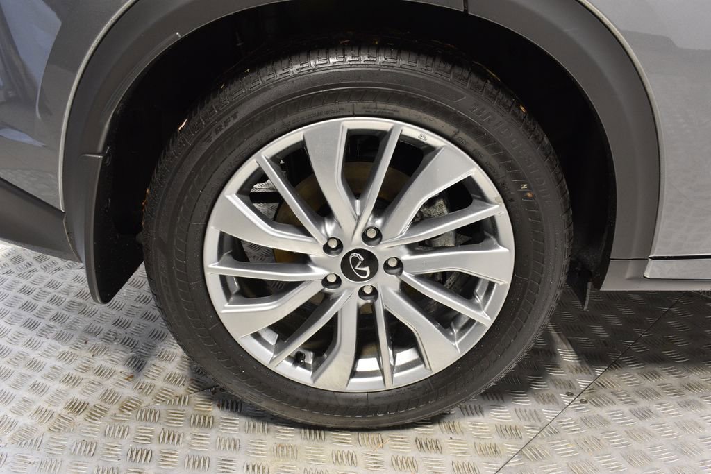 Certified 2025 INFINITI QX50 Luxe image 36