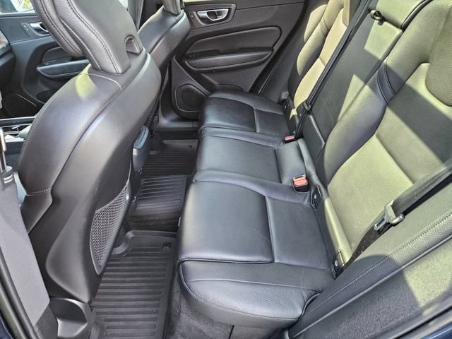 Used 2023 Volvo XC60 B5 Plus AWD/4WD image 14