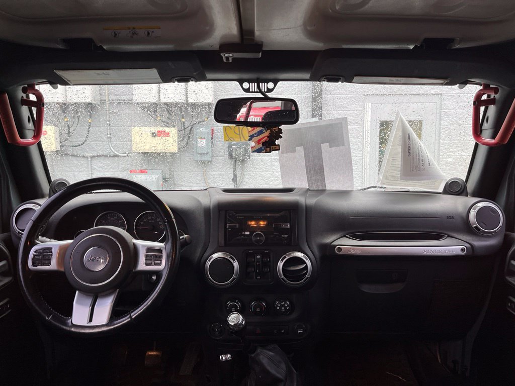 Used 2014 Jeep Wrangler Unlimited Rubicon AWD/4WD image 14