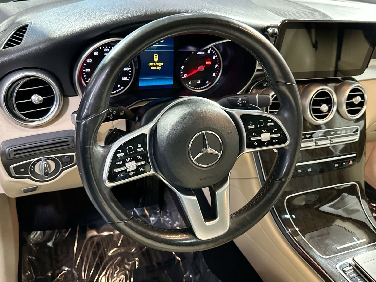 Used 2021 Mercedes-Benz GLC 300 4MATIC w/ Multimedia Package image 19