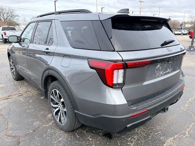 Used 2025 Ford Explorer ST-Line image 7
