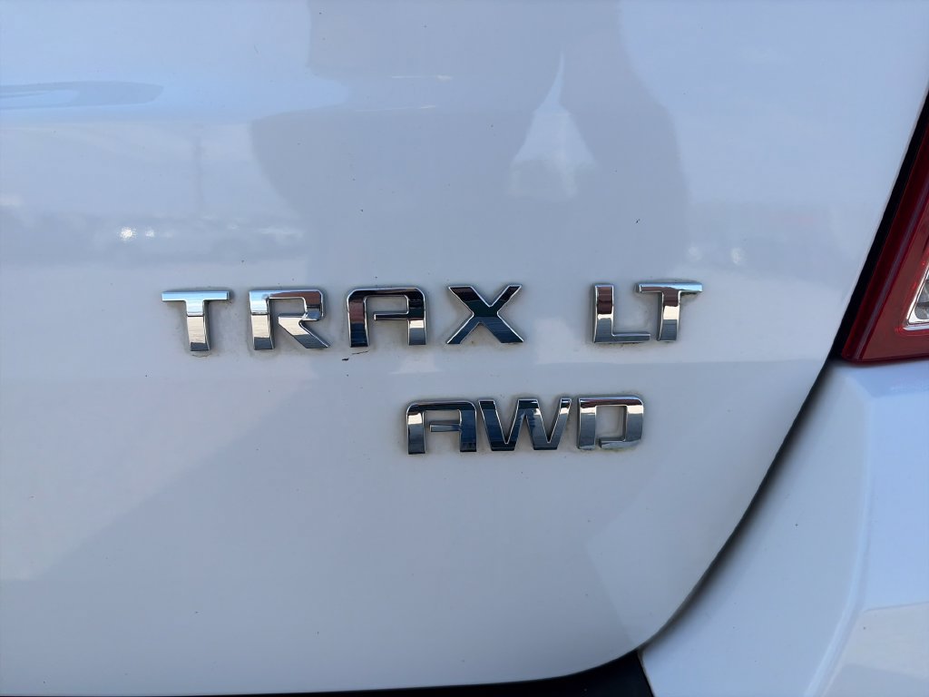 Used 2015 Chevrolet Trax LT w/ LT Plus Package AWD/4WD image 38