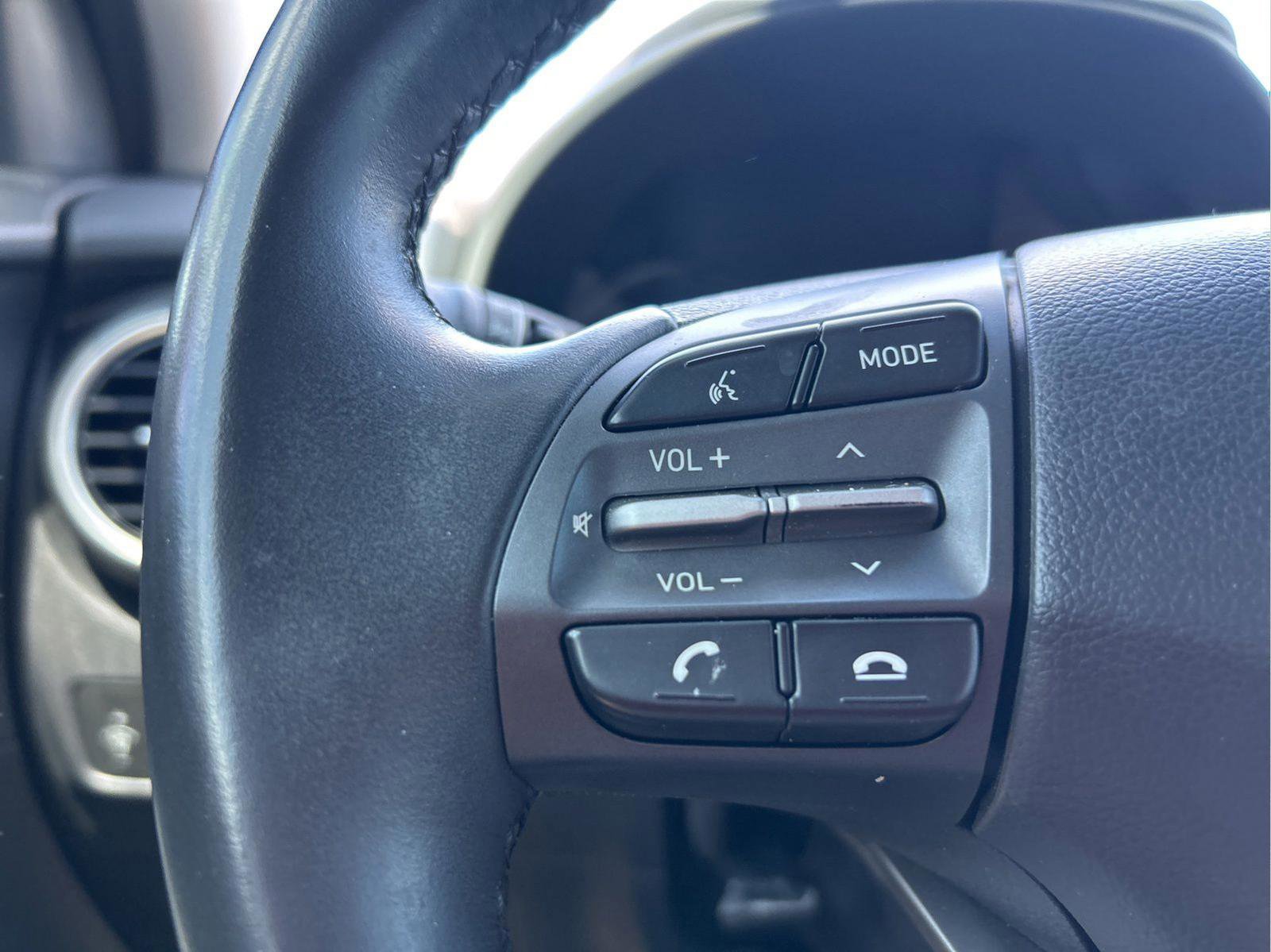 Used 2019 Hyundai Kona SEL w/ SEL Tech Package 02 FWD image 14