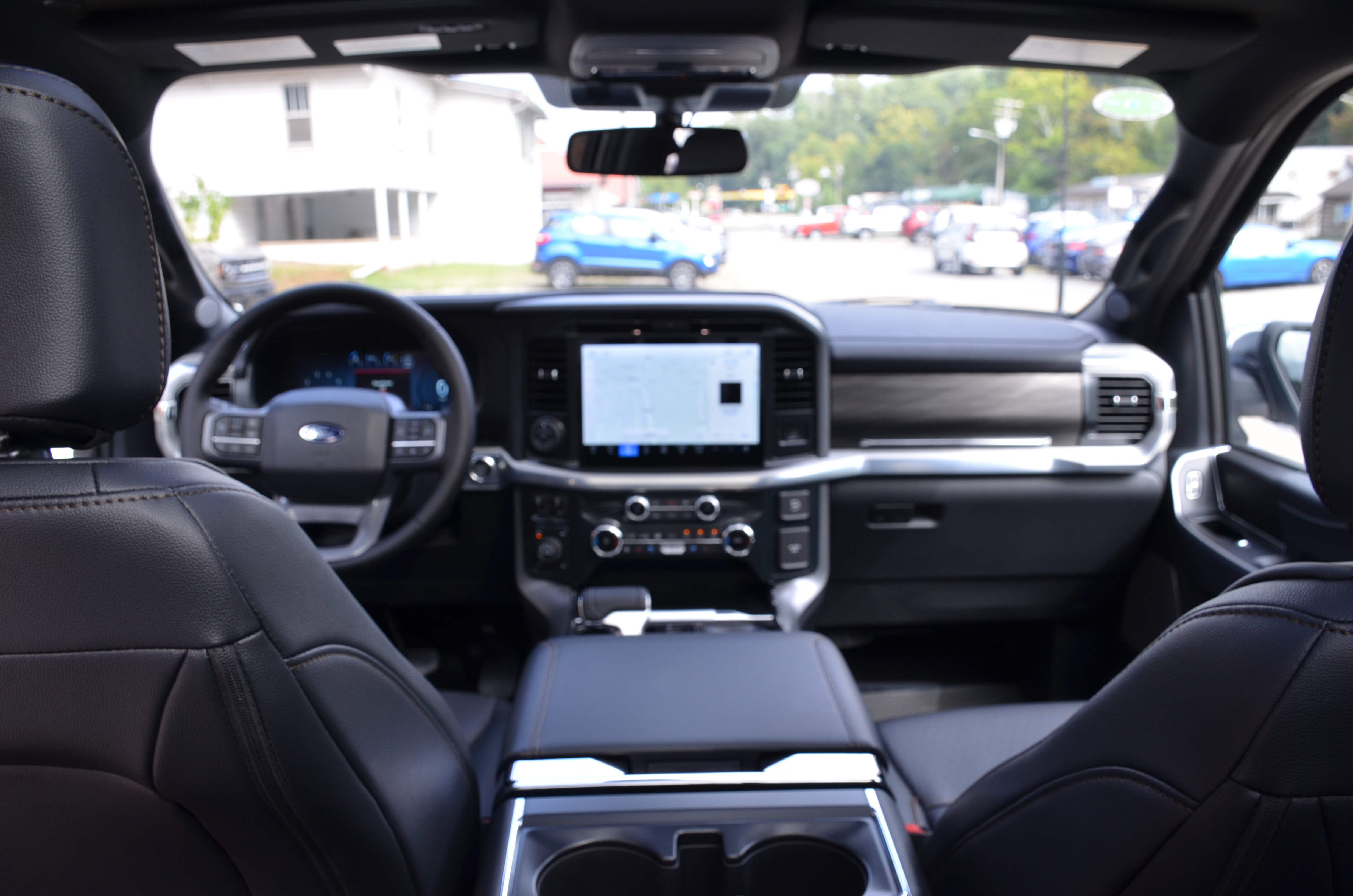 New 2025 Ford F150 Lariat w/ Equipment Group 502A High image 24