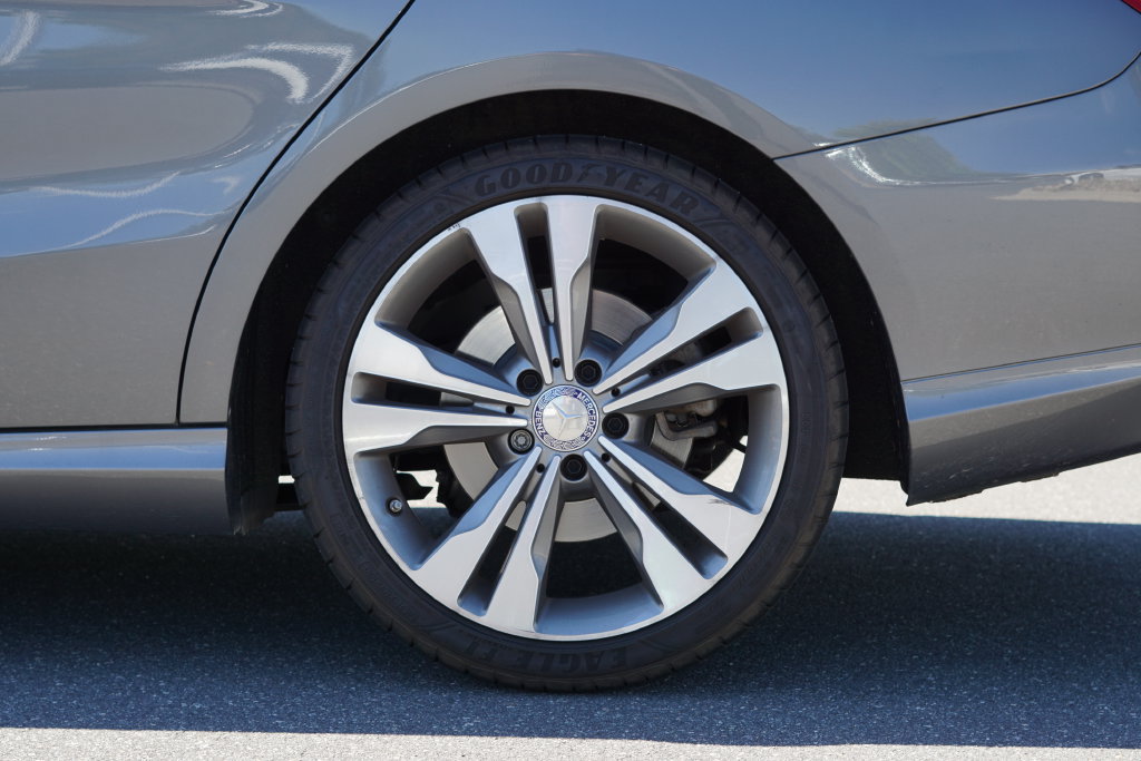 Used 2014 Mercedes-Benz CLA 250 image 3
