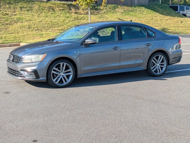 Used 2018 Volkswagen Passat 2.0T R-Line FWD image 8
