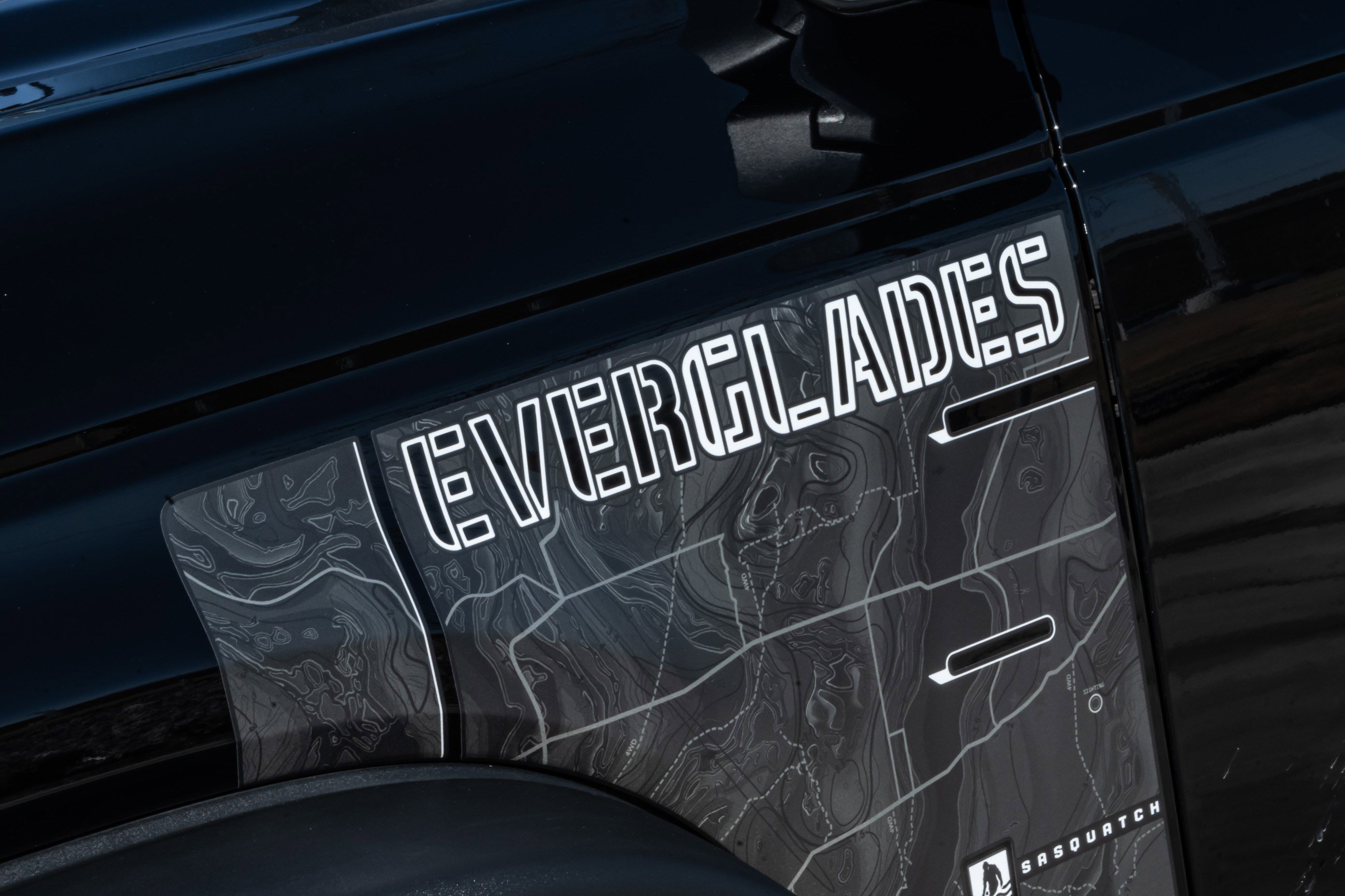 Used 2023 Ford Bronco Everglades image 9