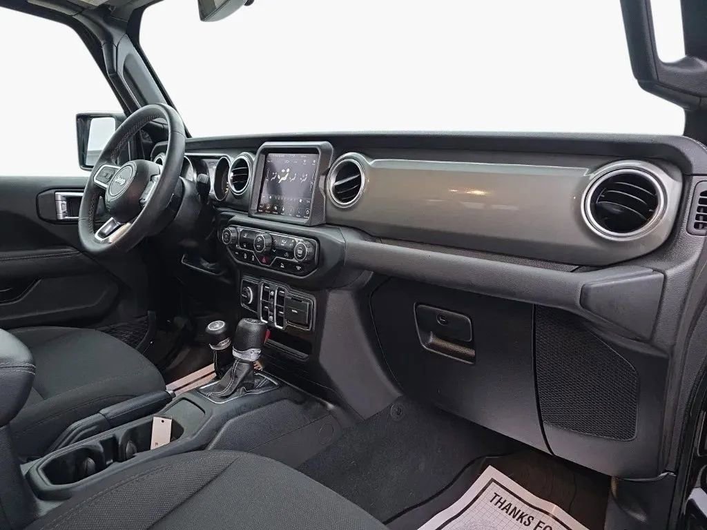 Used 2023 Jeep Gladiator Overland image 20