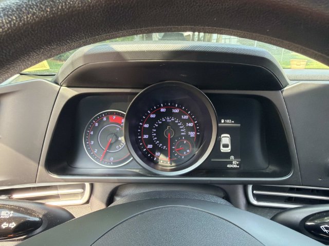 Used 2023 Hyundai Elantra SE w/ Preferred Accessory Package FWD image 20