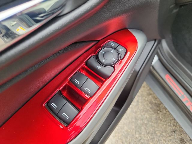 Used 2024 Chevrolet Trax RS FWD image 23