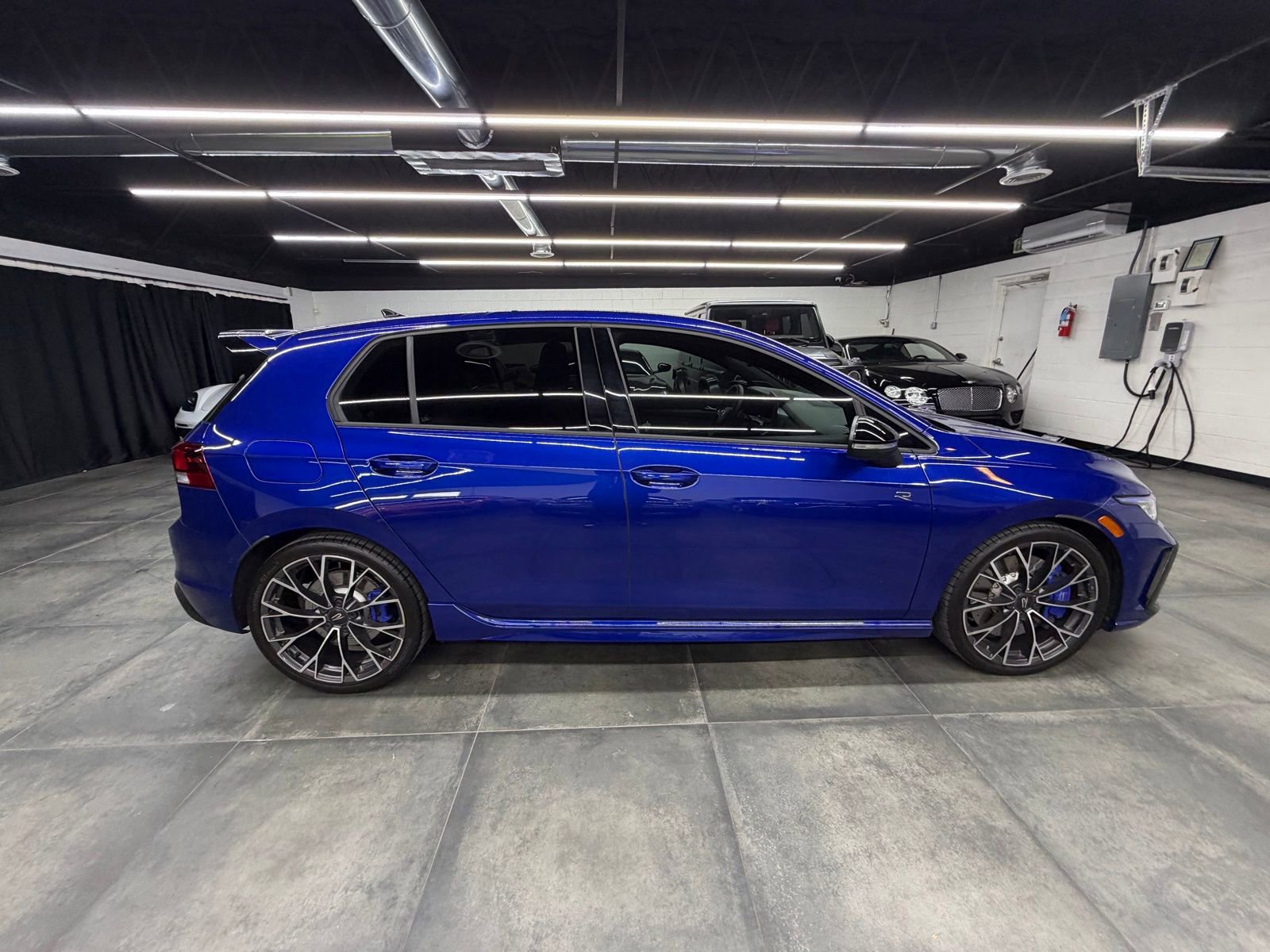 Used 2025 Volkswagen Golf w/ Euro Style Package image 8