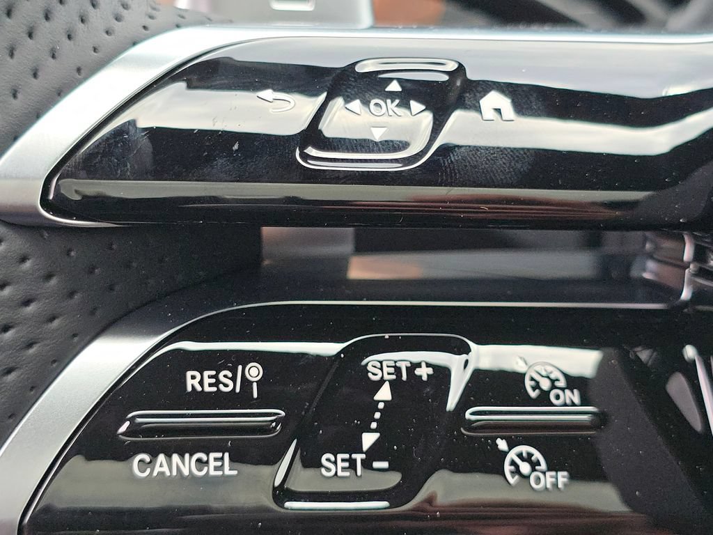 New 2026 Mercedes-Benz C 300 4MATIC Sedan image 35