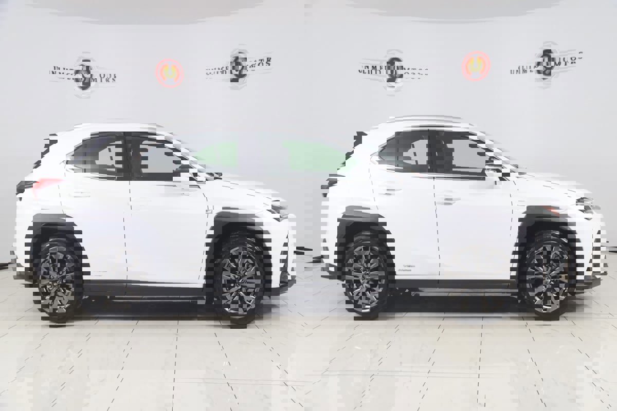 Used 2020 Lexus UX 250h F Sport image 2