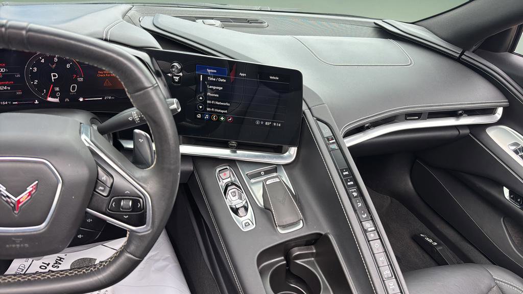 Used 2021 Chevrolet Corvette Stingray Convertible w/ Z51 Performance Package RWD image 11