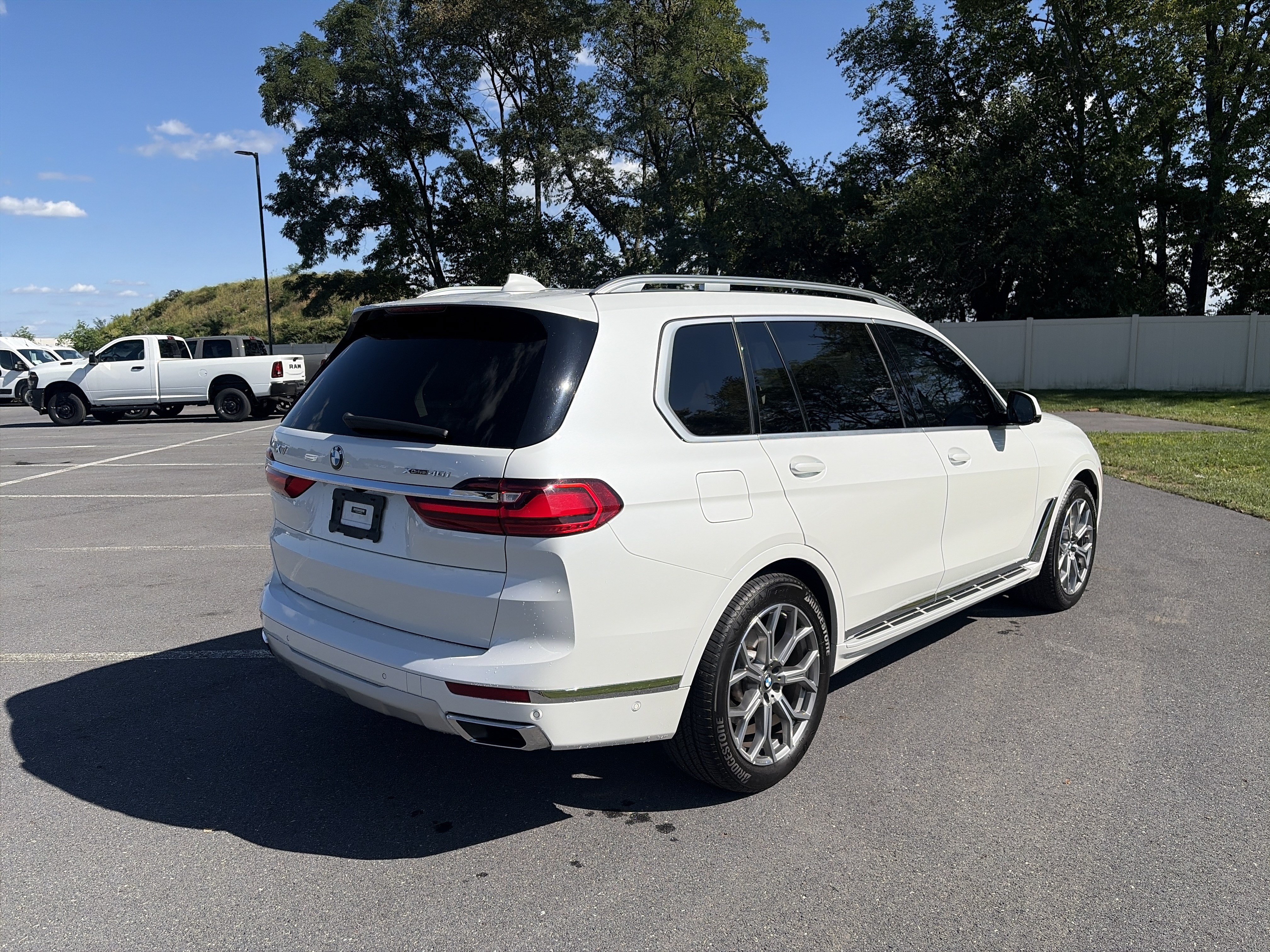 Used 2022 BMW X7 xDrive40i w/ Premium Package AWD/4WD image 5