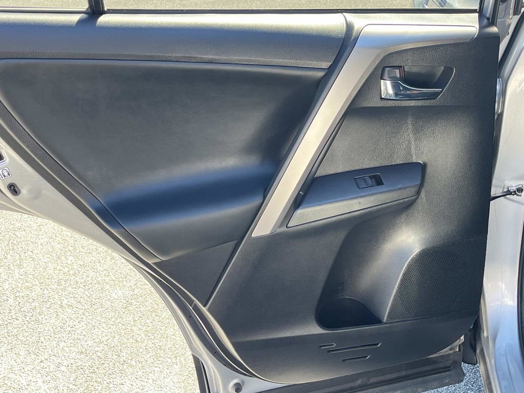 Used 2017 Toyota RAV4 XLE image 17
